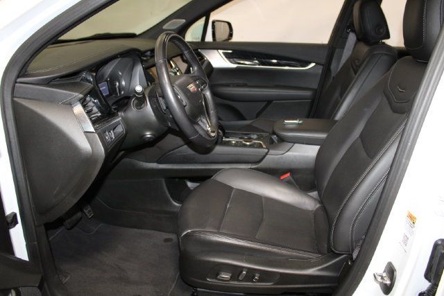 Certified 2024 Cadillac XT6 Premium Luxury AWD/4WD image 8