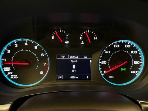 Used 2023 Chevrolet Traverse LS AWD/4WD image 10
