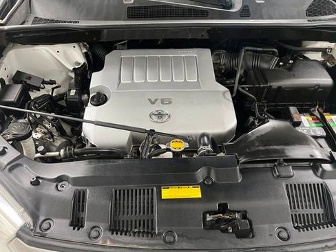 Used 2013 Toyota Highlander Plus w/ Protection Pkg image 67