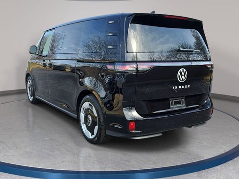 New 2025 Volkswagen ID. Buzz Pro S image 7