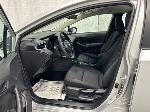 Used 2026 Toyota Corolla LE FWD image 10