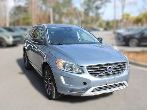 Used 2017 Volvo XC60 T6 Dynamic w/ Climate Package image 16