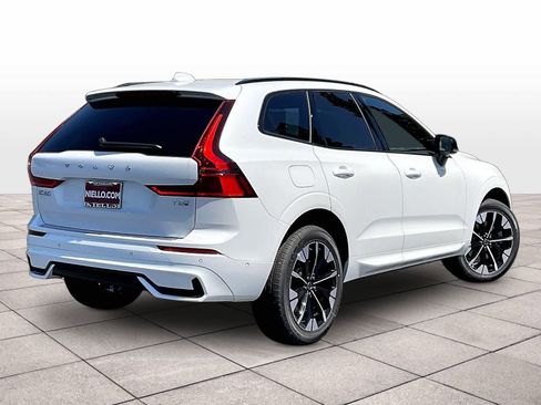 New 2026 Volvo XC60 T8 Plus w/ Protection Package Premier AWD/4WD image 4