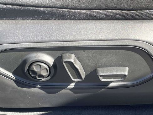 New 2026 Jeep Grand Cherokee L Limited image 16