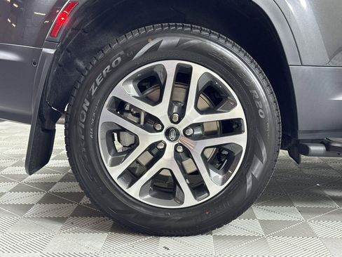 New 2025 Land Rover Defender 130 S image 36