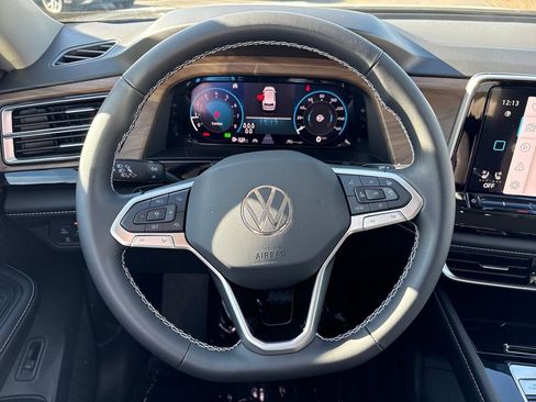 New 2026 Volkswagen Atlas SE image 14