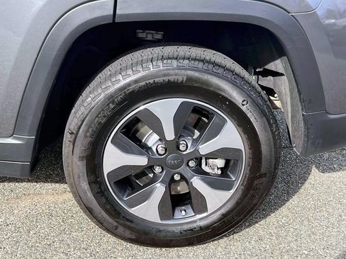 Used 2022 Jeep Grand Cherokee Limited 4xe AWD/4WD image 9