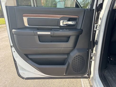 Used 2015 RAM 3500 Laramie AWD/4WD image 21