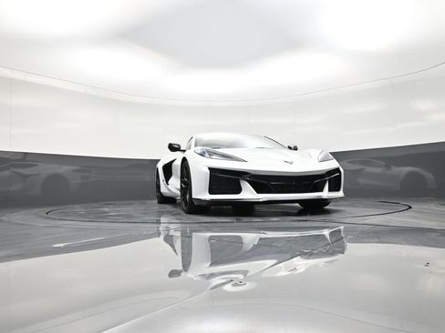 Used 2026 Chevrolet Corvette Z06 RWD image 27