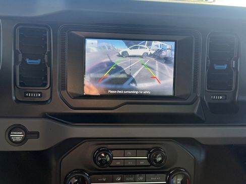 Used 2022 Ford Bronco Black Diamond image 27