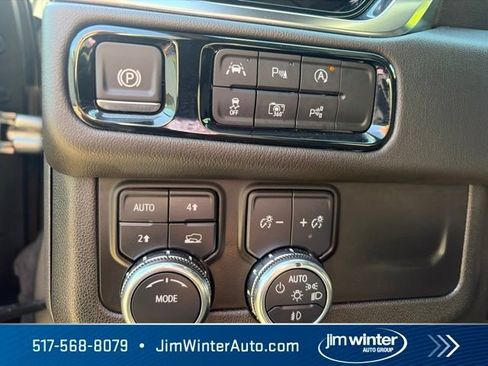 Certified 2025 GMC Yukon XL Denali AWD/4WD image 25
