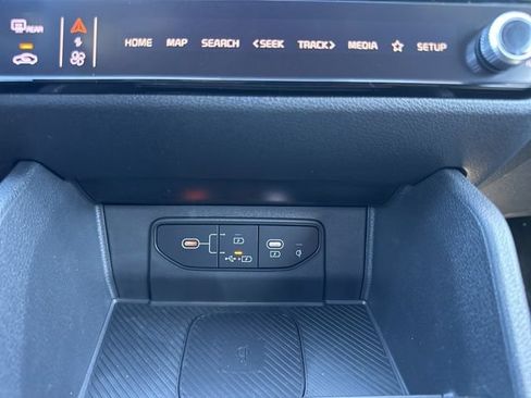 New 2026 Kia Sportage X-Line w/ X-Line Technology Package AWD/4WD image 39