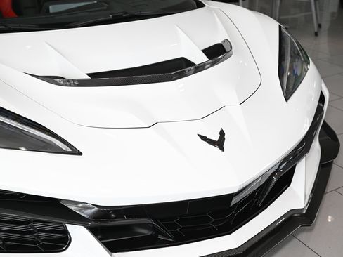 New 2026 Chevrolet Corvette ZR1 w/ ZR1 Carbon Fiber Aero Package image 9