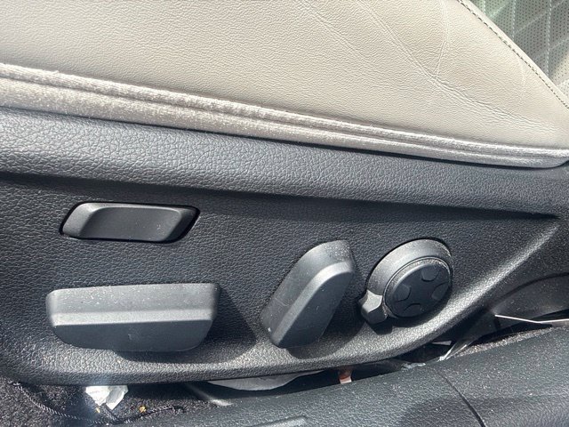 Used 2023 Genesis G70 3.3T w/ Sport Prestige Package RWD image 13