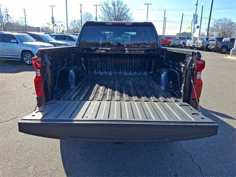 Used 2024 Chevrolet Silverado 1500 Custom image 23