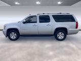 Used 2010 Chevrolet Suburban LT image 2