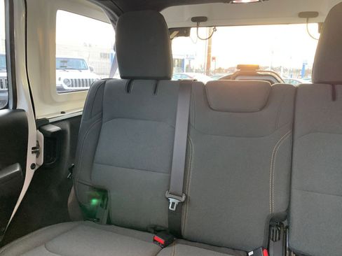 Used 2025 Jeep Wrangler Sport S image 38