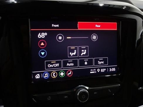 Used 2023 Chevrolet Traverse LS image 37