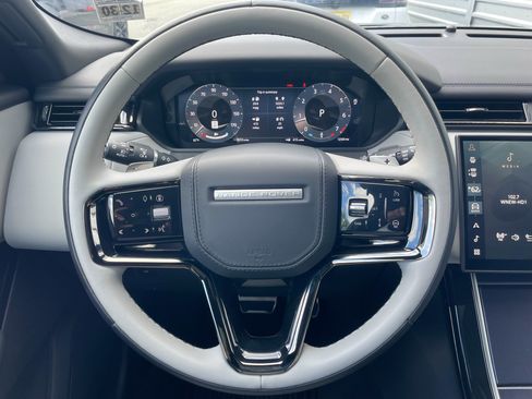 Certified 2026 Land Rover Range Rover Velar Dynamic SE AWD/4WD image 21