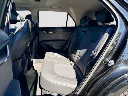 Used 2023 Kia Niro EX Touring image 28