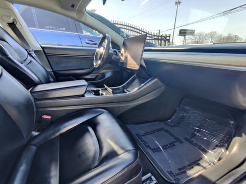 Used 2018 Tesla Model 3 Long Range image 13