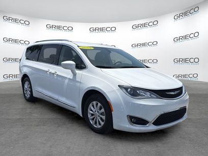 Used 2018 Chrysler Pacifica Touring-L Plus
