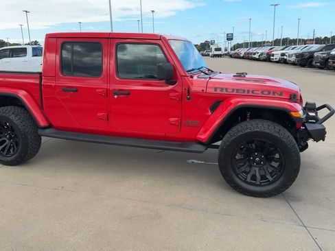 Used 2021 Jeep Gladiator Rubicon AWD/4WD image 9