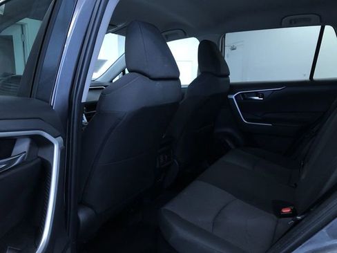 Used 2025 Toyota RAV4 XLE image 19