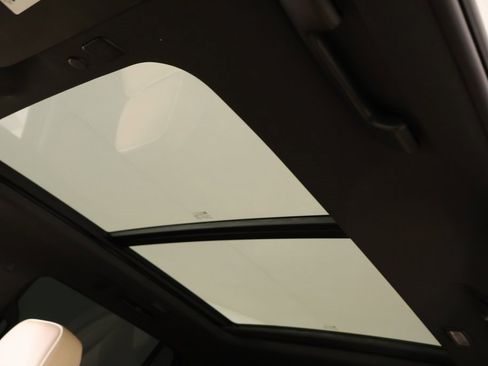 Used 2023 Chevrolet Tahoe Premier image 16