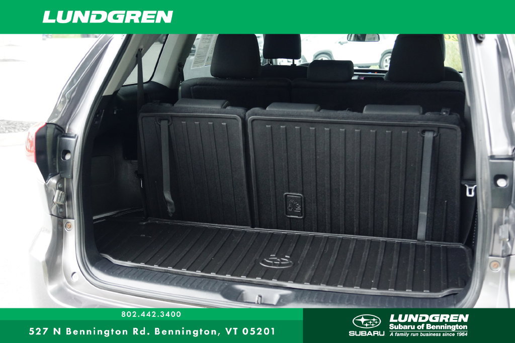 Used 2019 Toyota Highlander LE AWD/4WD image 23