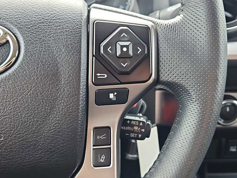 Used 2022 Toyota Tacoma SR5 AWD/4WD image 22