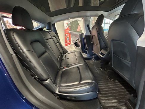Used 2021 Tesla Model Y Long Range AWD/4WD image 46
