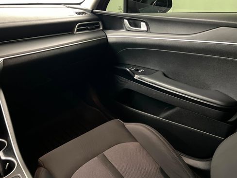 Used 2022 Kia K5 LXS image 10