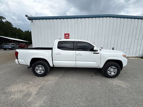 Used 2020 Toyota Tacoma SR w/ SR Convenience Package RWD image 8