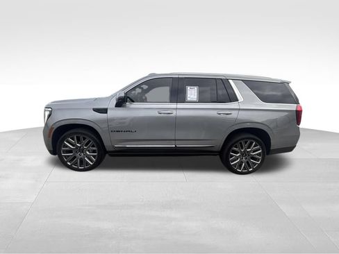 Used 2026 GMC Yukon Denali Ultimate w/ LPO, Illumination Package AWD/4WD image 3