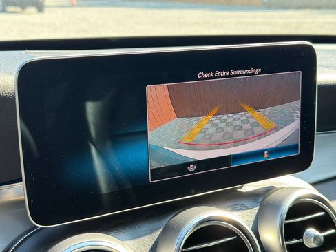 Used 2019 Mercedes-Benz C 300 Sedan image 8