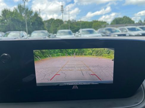 Used 2025 Buick Encore GX Preferred AWD/4WD image 18