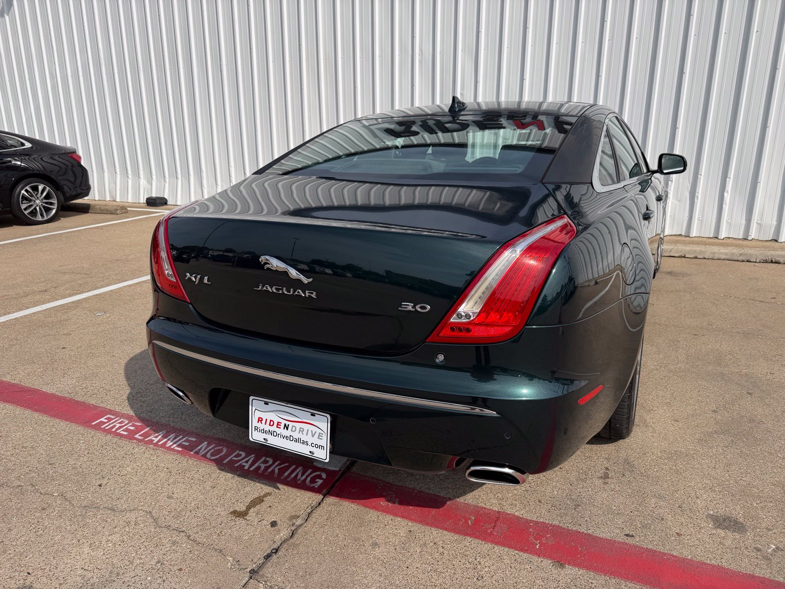Used 2015 Jaguar XJ L Portfolio RWD image 7
