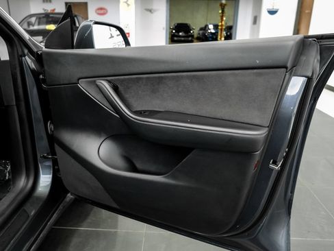 Used 2022 Tesla Model Y Performance AWD/4WD image 40
