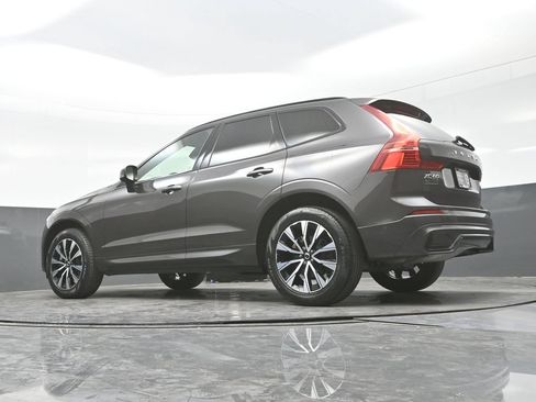 Used 2024 Volvo XC60 B5 Plus AWD/4WD image 28