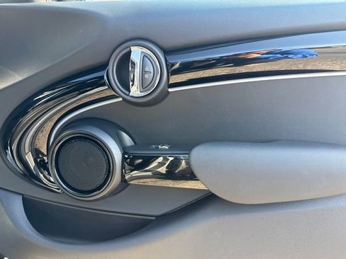 Used 2023 MINI Cooper S image 25