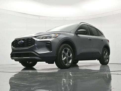 Certified 2025 Ford Escape ST-Line AWD/4WD image 36