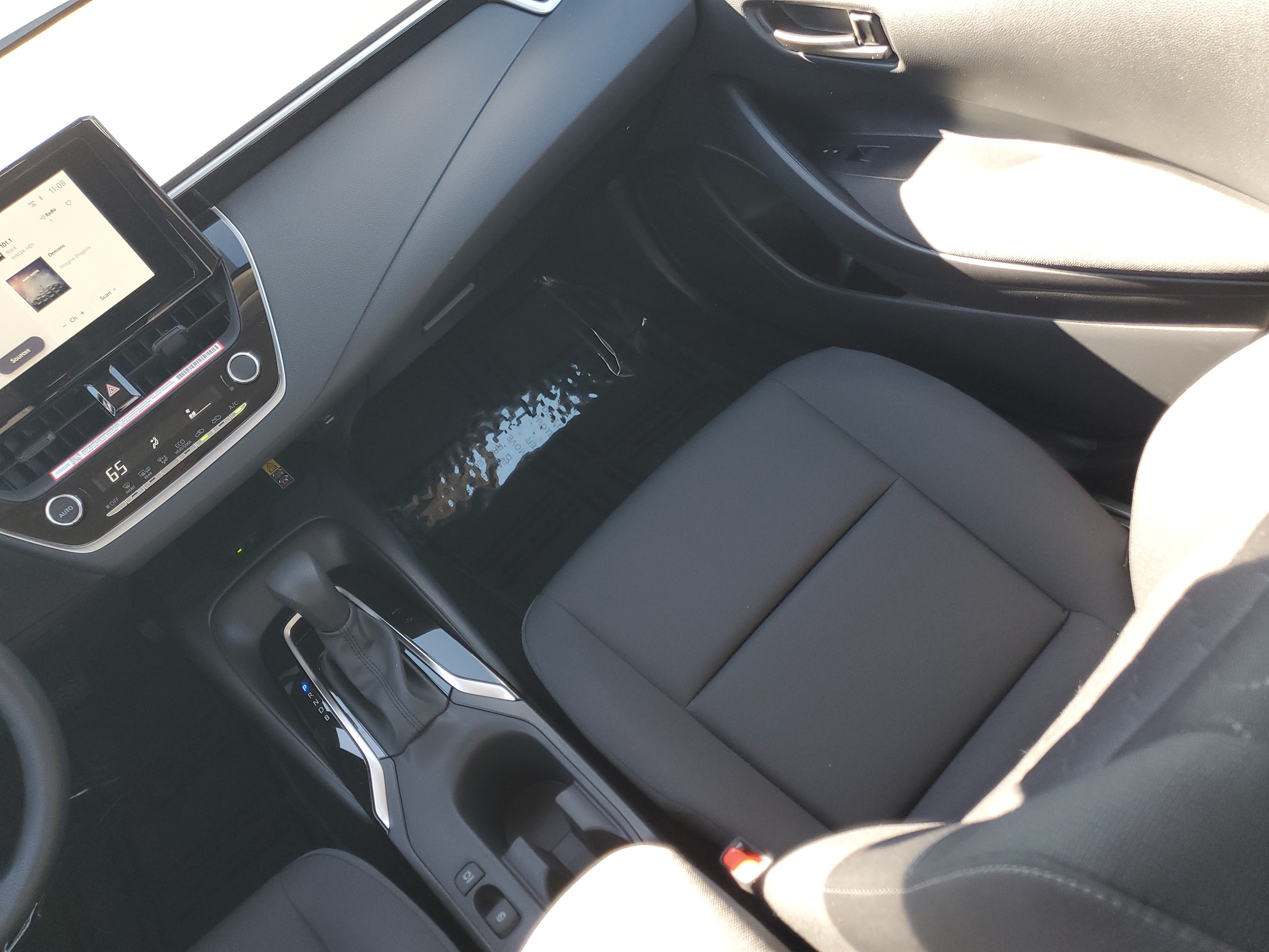 New 2027 Toyota Corolla LE w/ LE Premium Package FWD image 16