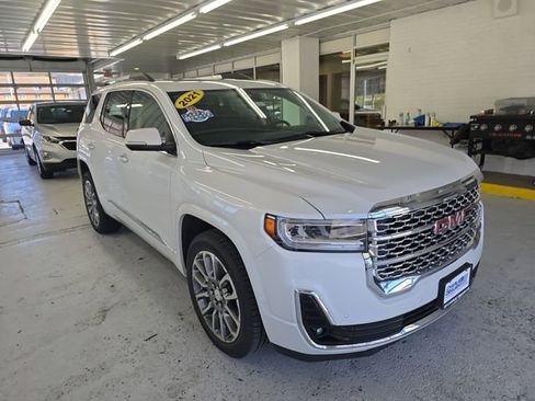 Certified 2023 GMC Acadia Denali w/ Denali Technology Package image 7