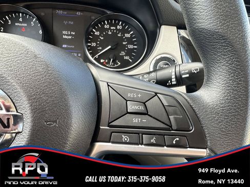 Used 2020 Nissan Rogue Sport SV image 19