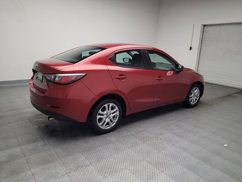 Used 2017 Toyota Yaris iA image 10