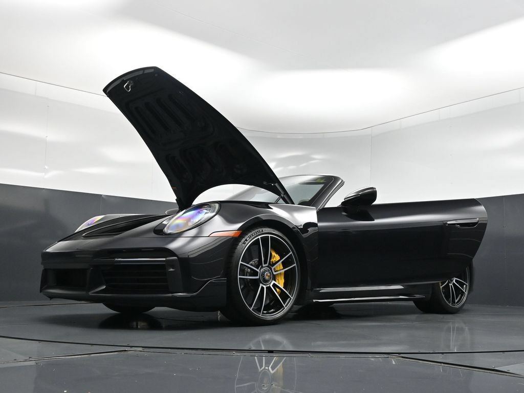 Certified 2022 Porsche 911 Turbo S AWD/4WD image 36