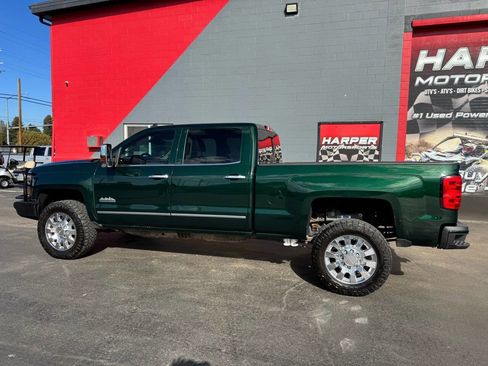 Used 2015 Chevrolet Silverado 2500 High Country w/ Duramax Plus Package image 10