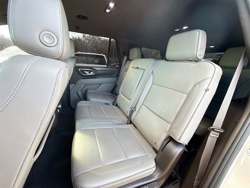 Used 2022 GMC Yukon SLT w/ SLT Luxury Package image 27