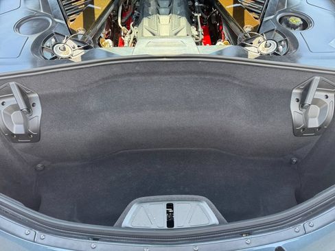 Used 2020 Chevrolet Corvette Stingray Preferred Cpe w/ 2LT Preferred Equipment Group RWD image 17